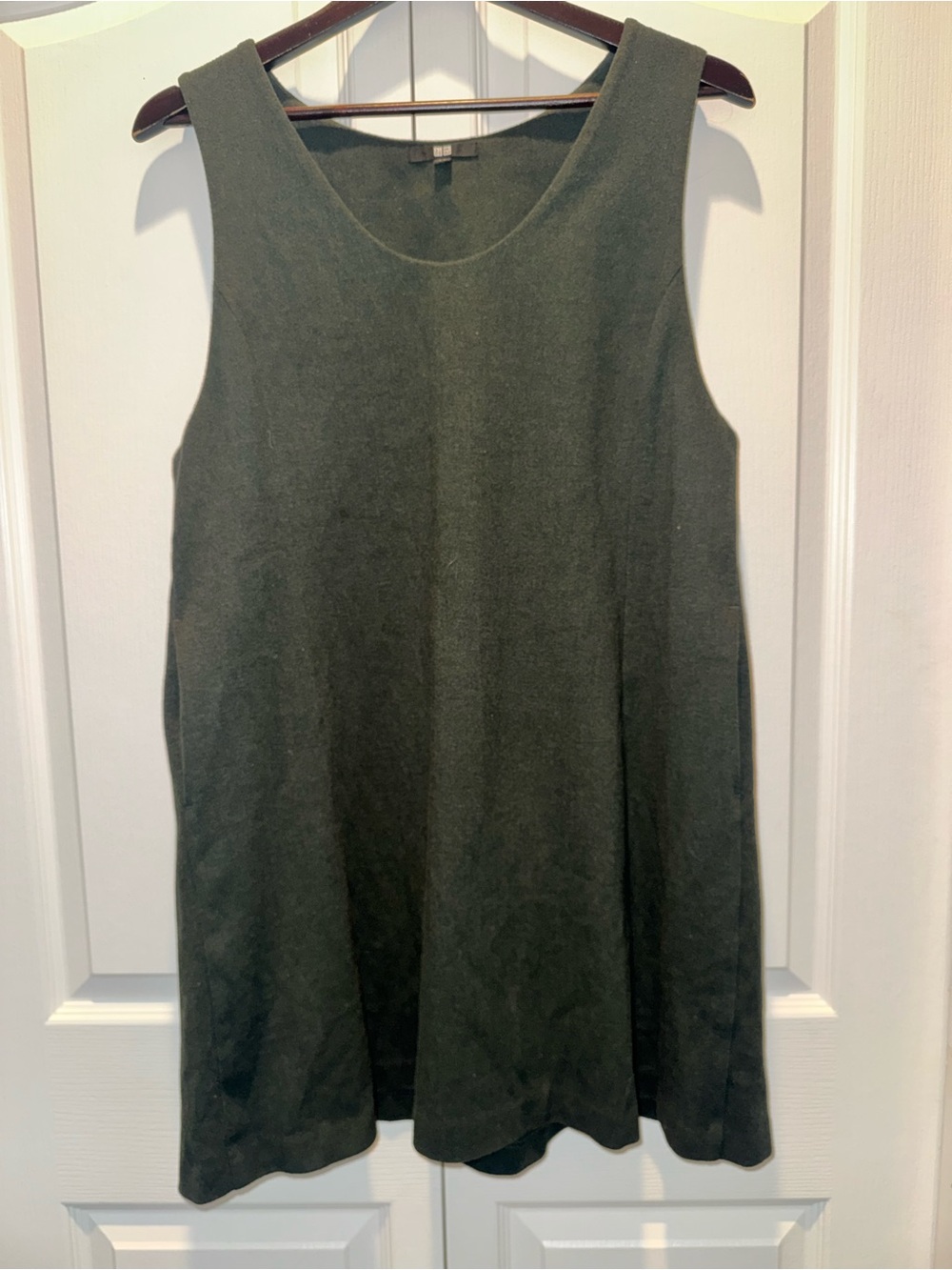 UNIQLO Dark Green Brushed Jersey Sleeveless Dress Size L Large with Pockets - Picture 6 of 9